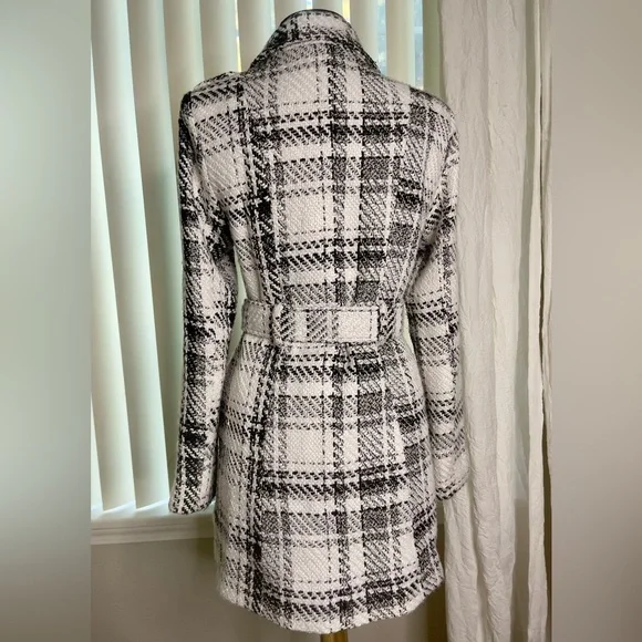 Iz Byer Black and White Trench Coat - Picture 6 of 12